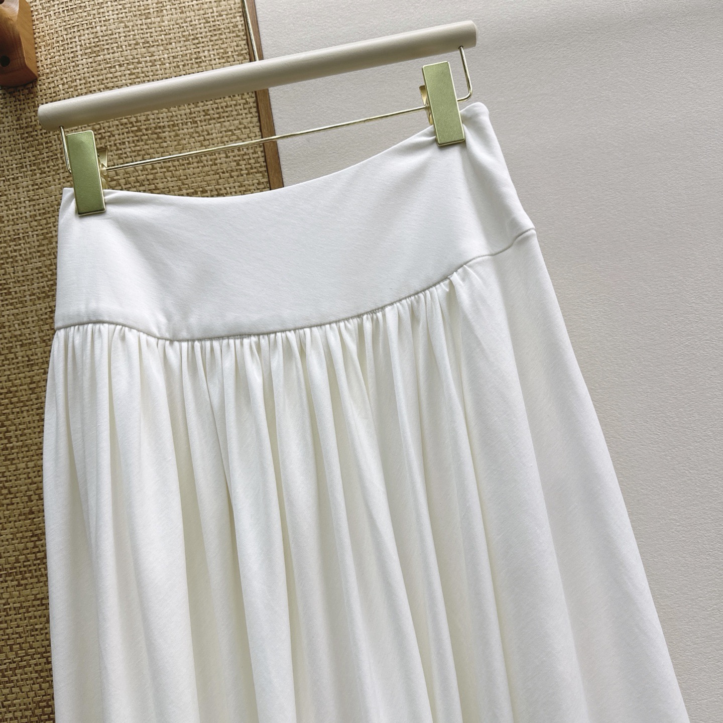skirts and dresses woman